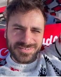 To feel you ... I dream ... my palms caressing your warm skin ... feeling  your palms