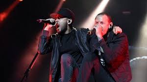 Ende juli wollte linkin park auf tournee gehen. Chester Bennington Tot Todesursache Steht Fest Linkin Park Tournee Abgesagt News De