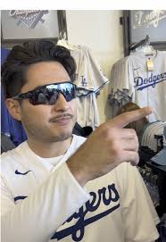 Ahorra tiempo comprando equipo Dodger en línea