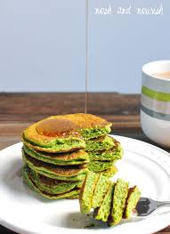 Green Smoothie Pancakes All The Good For You Ingredients In A Green Smoothie Like Spinach Almondmilk Flax And B Cuisine Et Boissons Nourriture Le Diner