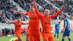 1 w ostatnim sparingu przed rozpoczęciem sezonu 2021/2022 zagłębie sosnowiec pokonało puszczę niepołomice 4:0. Zaglebie Lubin Chce Isc Za Ciosem Polsat Sport