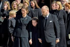 Makarna anne och anders holch povlsen var på semester i colombo med sina fyra barn när en bomb exploderade på hotellet där de bodde. Prinzessin Mary Prinz Frederik Zeit Mit Den Holch Povlsens Gala De