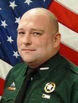 Sheriff's Deputy Casey Lyle, known for his 'Beyond Scared Straight'  episodes, dies.