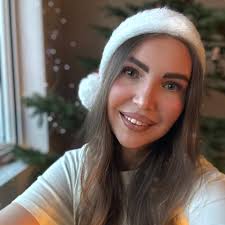 Hi, looking for someone to collect Christmas tree please.Thanks