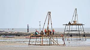 The sunsets here are worth watching and the brown sands, cool waters and balmy weathers add to the beauty of this beach. Bombay Hc Stops Construction Of Casting Yard At Juhu Beach For Bandra Versova Sea Link