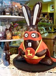 Super Lapin Masque En Chocolat Girard Rue Des Archives Paris Paques Jpg 810 1100 Rue Des Archives Paris Paques Rue Des Archives