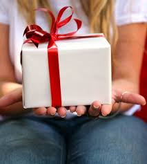 La revente de cadeaux fait sourire tout le monde mais les sites internet se frottent les mains: La Revente Des Cadeaux De Noel Sur Internet Un Mouvement Qui S Intensifie