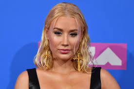 Mama has the autobiography and baby boy has the evoque. Rappstar Iggy Azalea Zeigt Zum Ersten Mal Ihr Baby Gala De