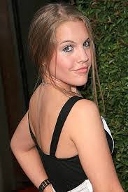 Elvin Largo's Instagram, Twitter & Facebook