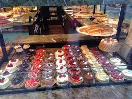 Gerne erstellt ihnen unser gruppenservice ein individuelles angebot! Bester Kuchen In Freiburg Und Jetzt Auch Ausreichend Platz Gmeiner Freiburg Reisebewertungen Tripadvisor