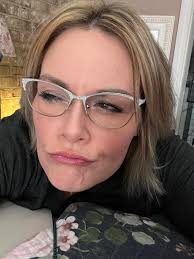 I actually put forth some effort today with makeup & hair & I thought “ima  flirt with Gary and send a HAWT selfie with a filter” NO JOKE