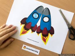 Raketen Einladung Zum Weltraum Kindergeburtstag Basteln Vorlage Geburtstagseinladungen Basteln Kindergeburtstag Basteln Kindergeburtstag Rakete