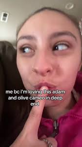 Deep and Olive Y Adam Camel