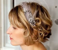 Coiffures Mariage Cheveux Courts Recherche Google Coiffure Mariee Coiffure Cheveux Mi Court Idees De Coiffures