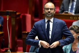 Pour édouard philippe, il s'agit d' édith chabre. Une Photo D Edouard Philippe Jeune Et Sans Barbe Affole Les Internautes