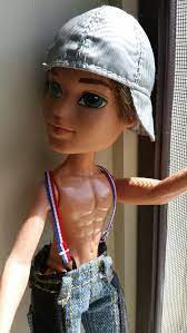 Bratz Boyz 2003 Mga Cade Doll Brown Hair Blue Eyes Roller Skates Vguc Bratzboyz Dollswithclothingaccessories Brown Hair Blue Eyes Blue Hair Male Doll