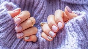 Le vernis gel rouge clair est un rouge avec une nuance orange qui évoque une sensation de fraîcheur sur vos ongles.application facile pour une tenue d'environ 3 semainesprofessionnel ou débutant vous obtiendrez toujours un résultat. 22 Idees De Couleurs Pour Vos Ongles A L Automne 2020 Vernis Semi Permanent