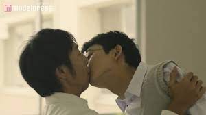 鈴木 仁、担任教師と禁断のキス！ 映画『ジオラマボーイ・パノラマガール』本編冒頭映像公開 - YouTube
