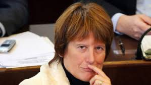 Rücktritt von Hessens Kultusministerin: Ein Abschiedsbrief in bitterer  Tonlage