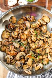 Bila diingatkan semula, mesti ada yang teringin dan ada juga yang belum sempa merasanya. Tumis Cendawan Dengan Bawang Putih Resepi