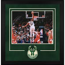 Find the perfect giannis antetokounmpo stock photos and editorial news pictures from getty images. Fanatics Authentic Giannis Antetokounmpo Milwaukee Bucks Framed Autographed 16 X 20 Dunk Vs Raptors Photograph