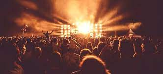 Free party / rave party our page is not an infoline. Loire Atlantique Une Rave Party A Rassemble Des Milliers De Personnes Ce Week End Alouette 1ere Radio Regionale De France
