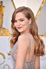 Oscars 2018 The Best Skin Hair And Makeup Looks On The Red Carpet Oscar Hairstyles Celebrity Hair Colors Hair Styles