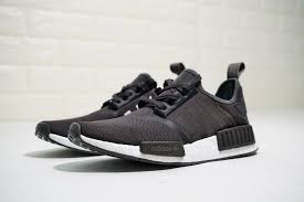 Adidas Nmd R1 Boost 呼吸網面男款輕量爆米花慢跑鞋巧克力 Adidas Sneakers Sneakers Shoes