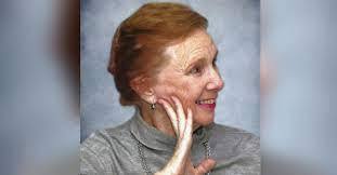 Dawn Wain's Instagram, Twitter & Facebook