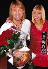 Журналисты даже нашли предполагаемого сына олега винника и таюне. Zhena Olega Vinnika Lichnaya Zhizn Pevca S Taisiej Svatko I Deti Pary