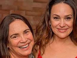 Home address, apartment, business, and rental property addresses for gabriela duarte. Gabriela Duarte Mostra Regina Duarte Com Neta Recem Nascida Lindas