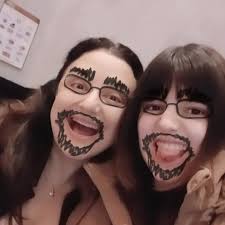 Uma "eterna apaixonada" passando no seu feed pra te desejar um lindo dia!  🌞 . #carlinha #carlafioroni #dialindo #sejaluz #sejagrato #sejavoce  #sejaforteecorajoso #sejaleve #sejasuamelhorversao ☀️