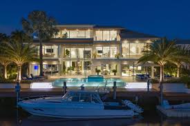 This page is only applicable if you don't have a public water main to your house and instead need to use a private water well. Modern Masterpiece With Deep Water Frontage In Florida