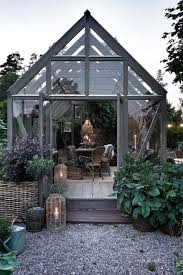 Vaxa Travaxthus Tradgardsdesign Travaxthus Vaxa In 2020 Garten Haus Und Garten Hinterhof Garten