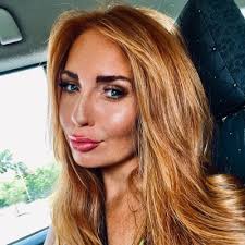 Companies in 2023 talking about ChatGPT 😂