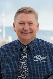 Curtis Burks's Instagram, Twitter & Facebook