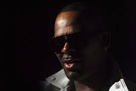 Kelly charged with 10 counts of sexual abuse posts video: Federal Authorities Are Weighing Charges Against R Kelly The New Yorker