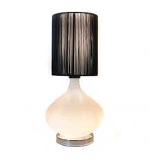 Pour un effet transparent intéressant, optez pour du papier de riz. Abat Jour Pour Lampe A Poser Design Noir 22 Cm Geneix