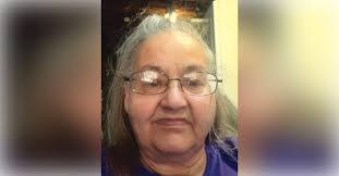 Sandy Mott's Instagram, Twitter & Facebook