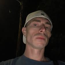 Why are there not enough Trill hosts for symbionts in Star Trek Discovery?