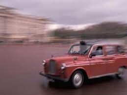 Cab Racing Past Buckingham Palace London England Photographic Print Alan Klehr Art Com In 2021 Buckingham Palace Buckingham Palace London London