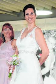 Maggie sottero, sincerity, mode de pol. Schaumburger Wochenblatt Fruhzeitig Planen Fur Die Eigene Traumhochzeit Gaste Kommen In Scharen Zur Hochzeitsmesse Bei Mobel Heinrich