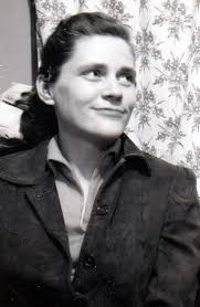 Helen Foulk's Instagram, Twitter & Facebook