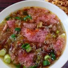 Memiliki bahan dasar yang berbeda dari kebanyakan soto di indonesia, menjadi keunikan sendiri untuk kuliner yang satu ini. Resep Soto Sokaraja Yang Sedep Miroso