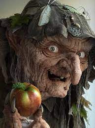 Calabria Mystery - CATANZARO. STORIE DI STREGHE. La minaccia alla “magara”.  Calabria, terra magica, dove storia e mito si fondono nelle credenze  popolari. I folletti infestano molti dei sui misteriosi luoghi, senza