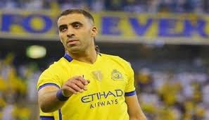 عاد إلى السعودية فجر اليوم الأحد نادي المغربي عبد الرزاق حمد الله، مهاجم نادي النصر، عقب فترة غياب استمرت 10 أيام، قضاها اللاعب في بلاده من أجل تأهيل نفسه بدنيًا، لخوض مباراة كأس السوبر السعودي التي تجمع. Ø§Ù„Ù†ØµØ± Ø¶Ø¯ Ø§Ù„Ù‡Ù„Ø§Ù„ ØºÙŠØ§Ø¨ Ù…ÙØ§Ø¬Ø¦ ÙŠØ­Ø³Ù… Ù…ÙˆÙ‚Ù Ø­Ù…Ø¯Ø§Ù„Ù„Ù‡ Ù…Ù† Ø¯ÙŠØ±Ø¨ÙŠ Ø§Ù„Ø±ÙŠØ§Ø¶