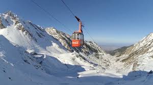 At our live animal cam, live bear cam, live deer cam you can watch big bear, red deer, roe deer, wild boar, fox, rabbit, wolf and. Schi Pe Transfagarasan De La Balea Lac La Balea Cascada In Muntii Fagaras Youtube