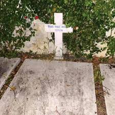 Παράλληλα, ο πατέρας του, ανδρέας γιακουμάκης είπε ότι «η δικαίωση του βαγγέλη μου είναι ο κόσμος. Manwlhs Klados O Re8emniwths Poy Brhke Ton Tafo Toy Progonoy Toy Apo Thn Maxh Toy Rimini Rethemnos News