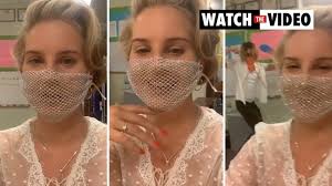 The young and beautiful singer wore a mesh face mask that apparently exposed her nose and mouth in violation of local coronavirus guidelines as she got close to attendees. Lana Del Rey Slammed For Wearing Ridiculous Mesh Face Mask To Meet Fans