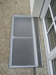 Gartenideen Mit Beluftungsgitter Wandseitig In 2020 Lichtschachtabdeckung Lichtschacht Kellerbeleuchtung